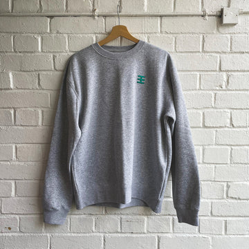Be Unique: Grey jumper green embroidery